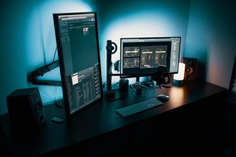 make your computer greet you